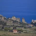 Tarì Villa *